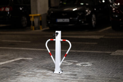 Blokada parkingowa typu pingwin – na zamek - obrazek 4
